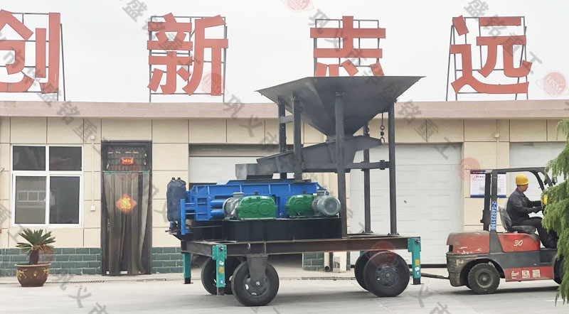 對(duì)輥制砂機(jī)生產(chǎn)廠(chǎng)家 小型對(duì)輥制砂機(jī)多少錢(qián)